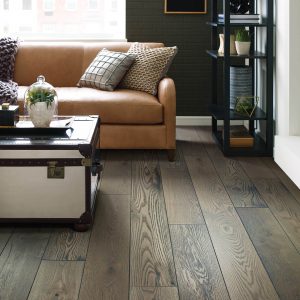Living room Hardwood flooring | Vic's Carpet & Flooring